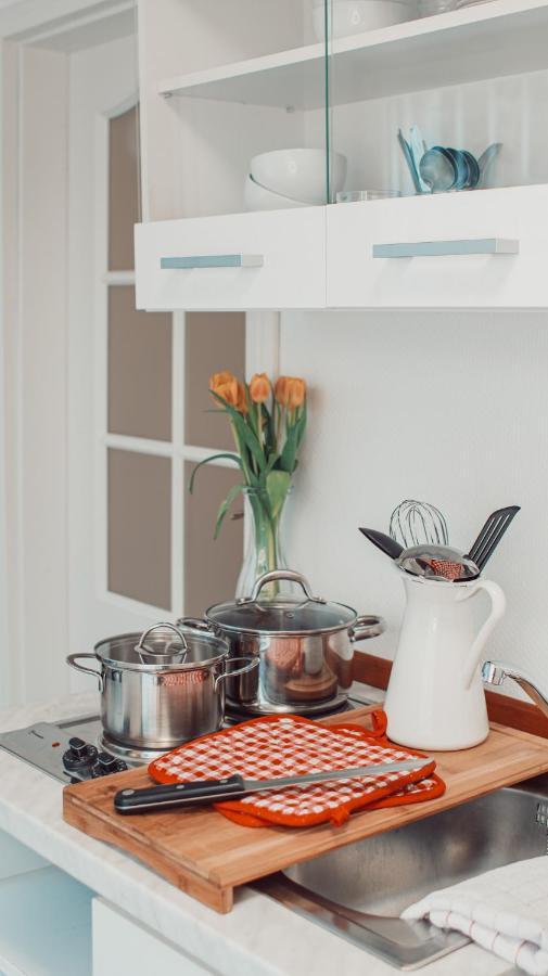Villa Herkules - Privates Apartment Am Waldrand Mit Smart Tv Und Kostenlosen Parkplaetzen Kassel Bagian luar foto